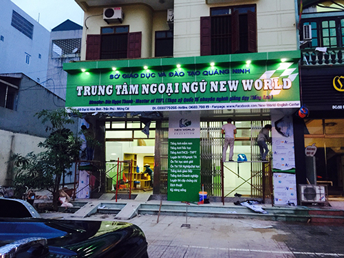 mẫu bảng biển trung tâm tiếng Anh đẹp